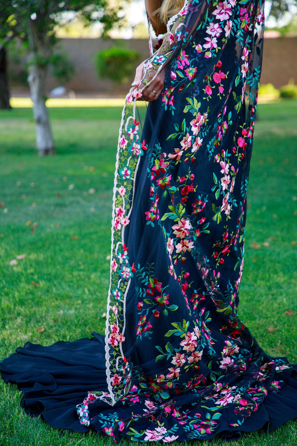Jewel | BLACK TULLE | Floral Wedding Veil