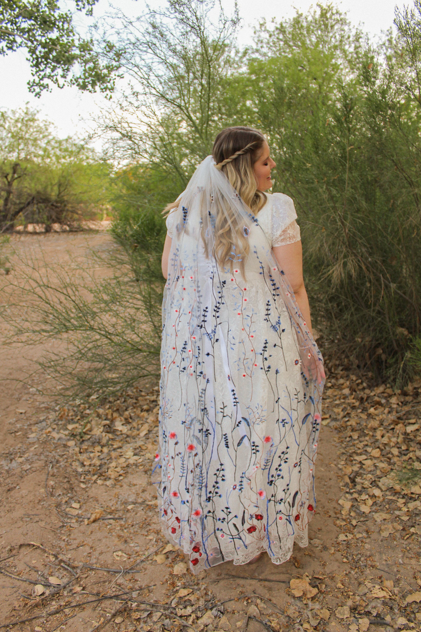 Draped Blue flower wedding veil, floral bridal veil, secret garden veil, wild flower colorful veil, something blue good veil, botanical garden