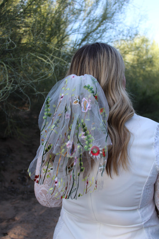 2-Tier Mini Wildflower Veil