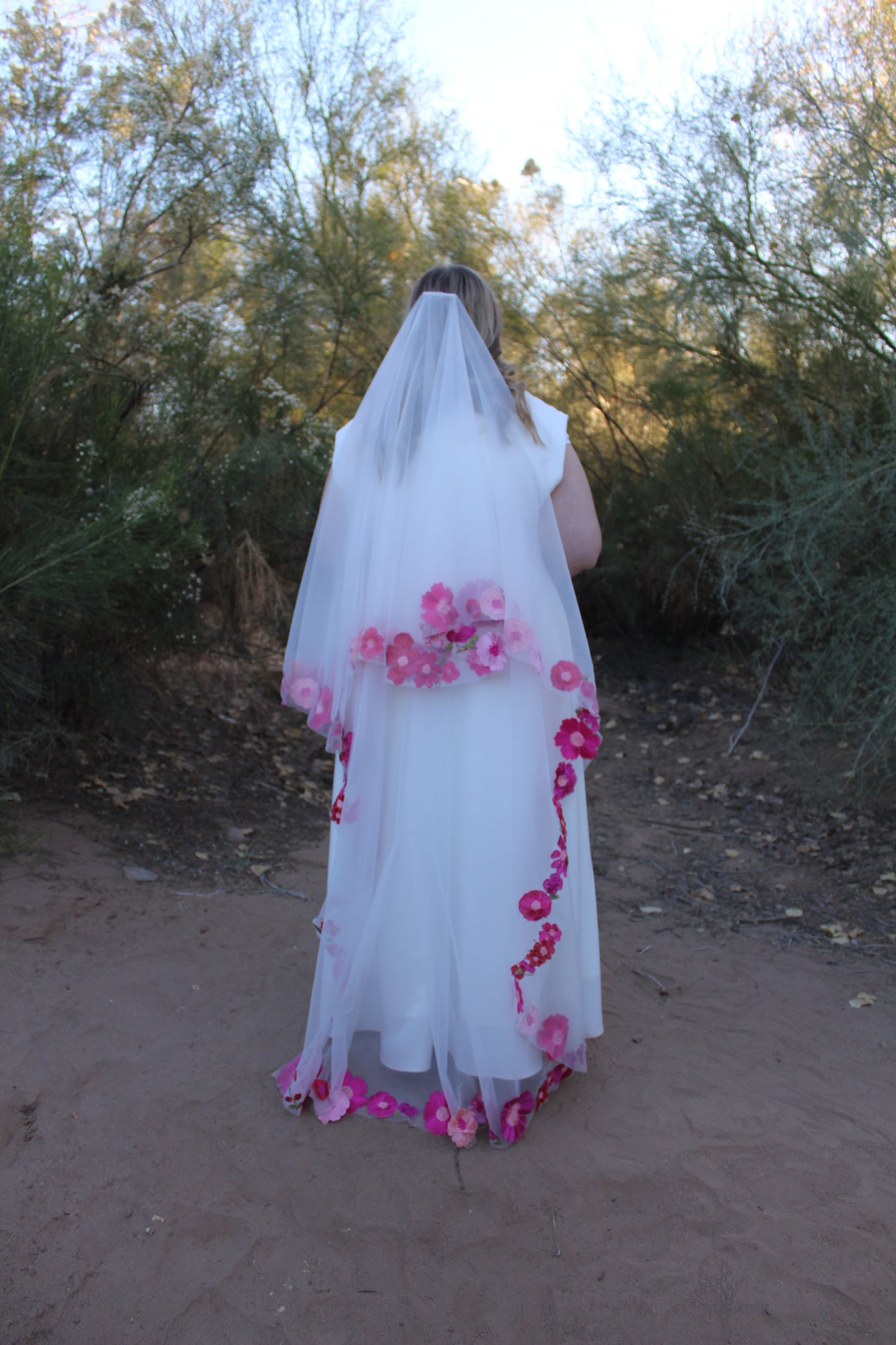 Flamingo Pink Drop Edge | 3D Floral Veil