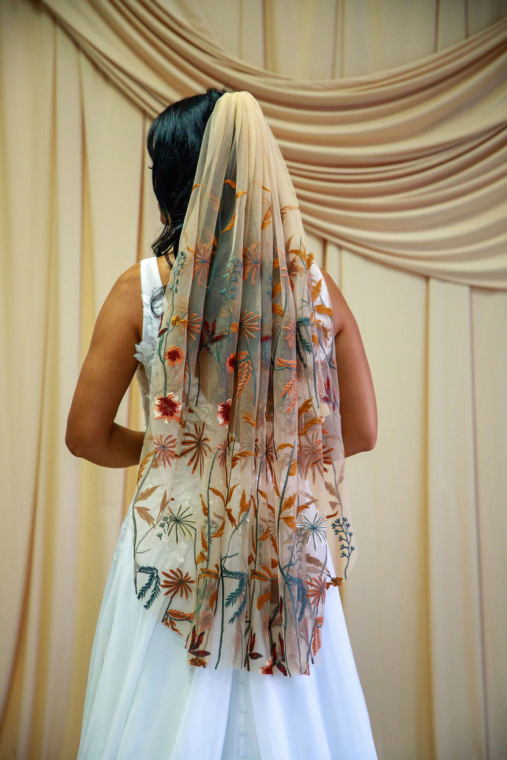 Autumn Leaves Falling Veil | TAN TULLE | Floral Wedding Veil