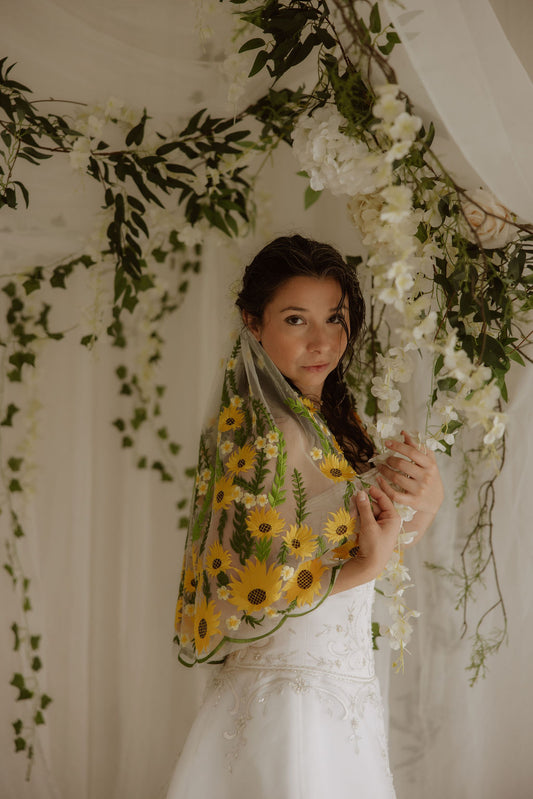 Shortie Wild Sunflower | Floral Wedding Veil